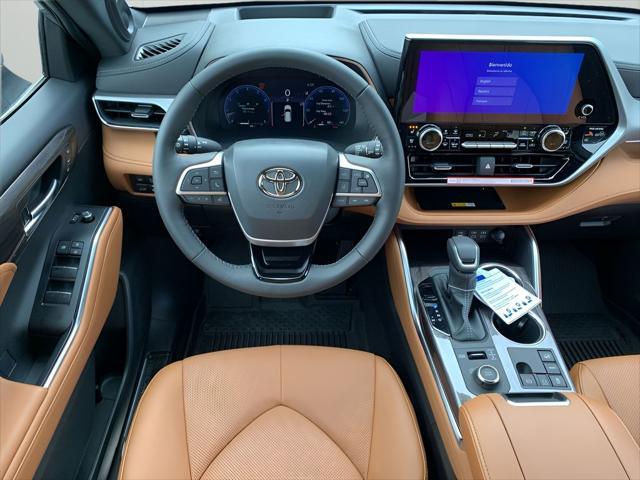 new 2025 Toyota Highlander car, priced at $54,512