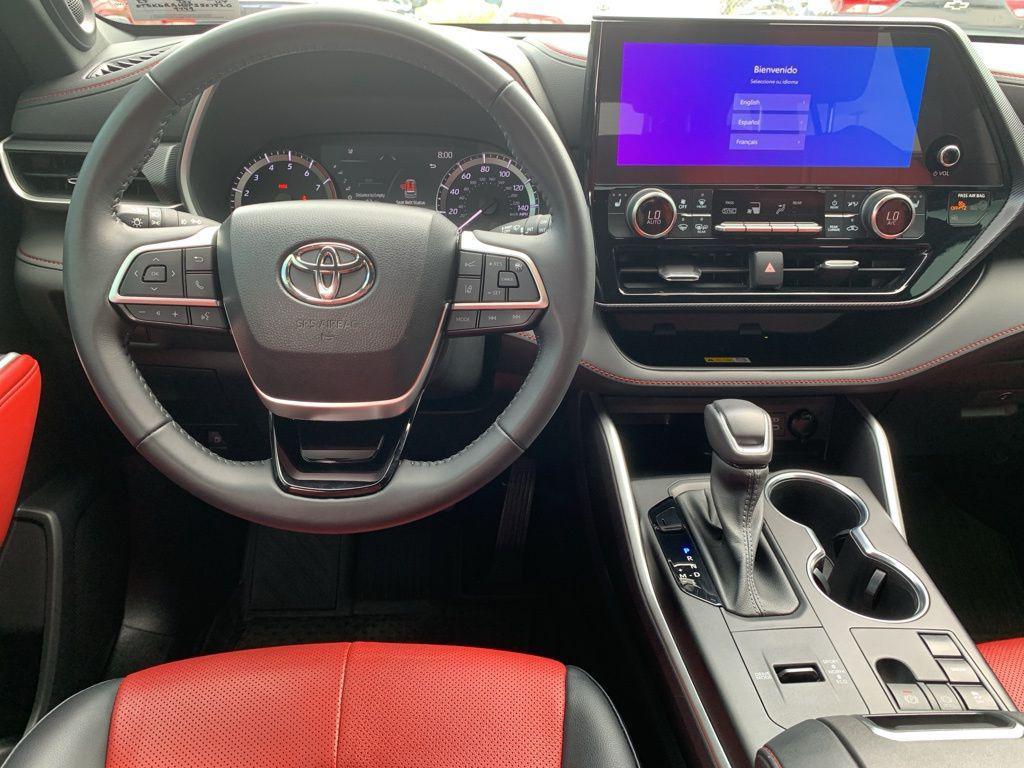 used 2023 Toyota Highlander car, priced at $39,588