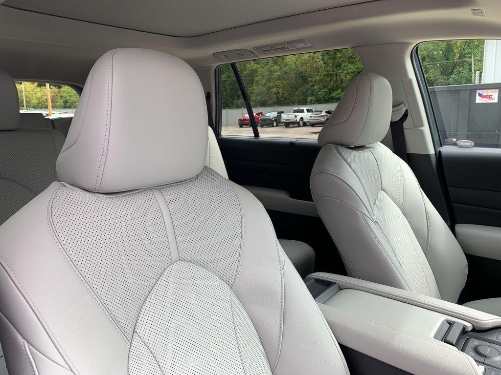 new 2026 Toyota Grand Highlander car, priced at $57,438