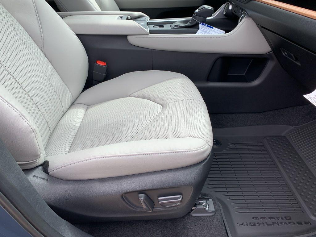 new 2026 Toyota Grand Highlander car, priced at $57,438