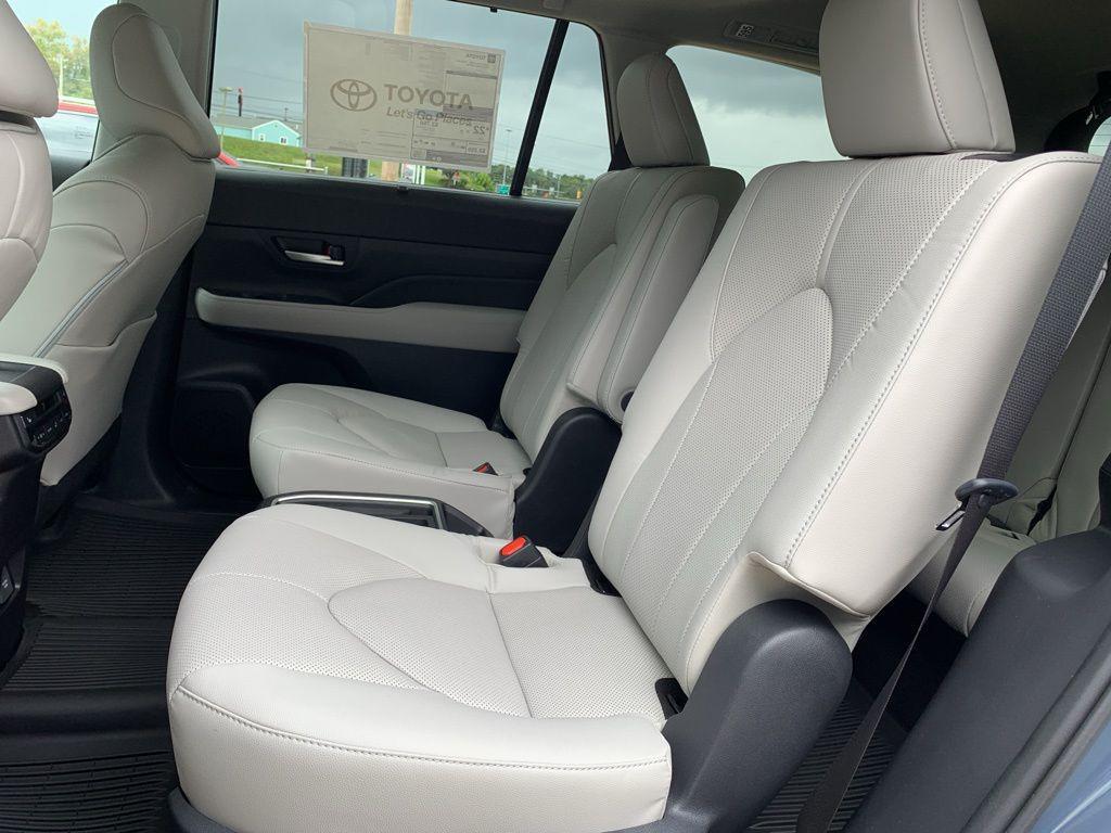 new 2026 Toyota Grand Highlander car, priced at $57,438