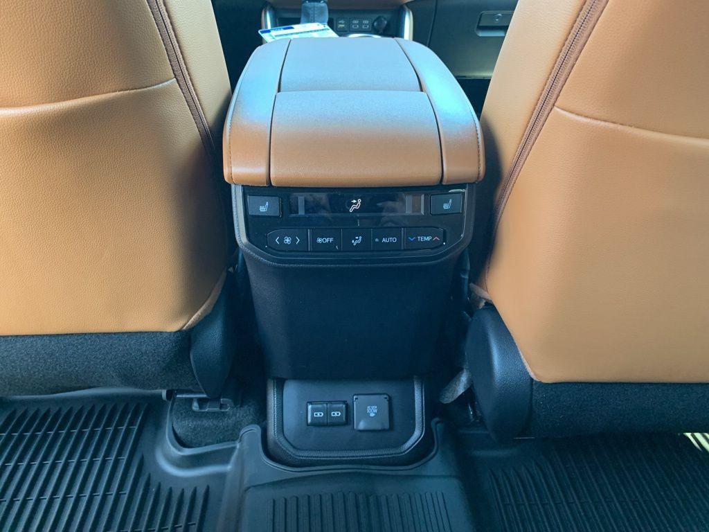 new 2025 Toyota Highlander car, priced at $54,553
