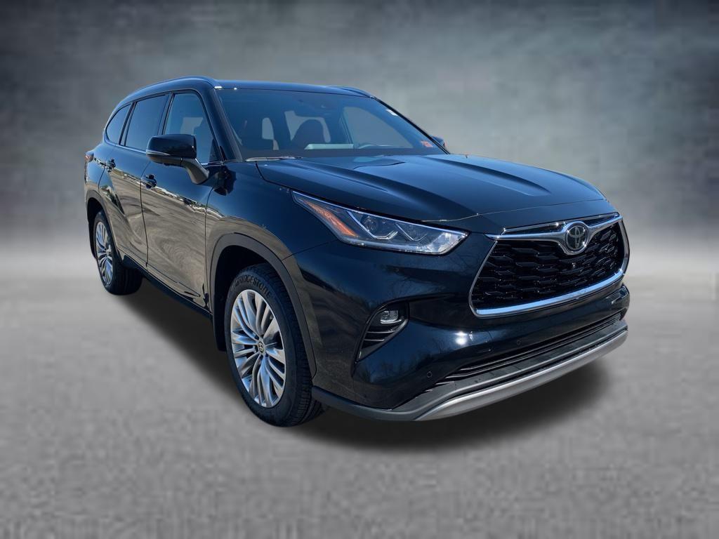 new 2025 Toyota Highlander car, priced at $54,553