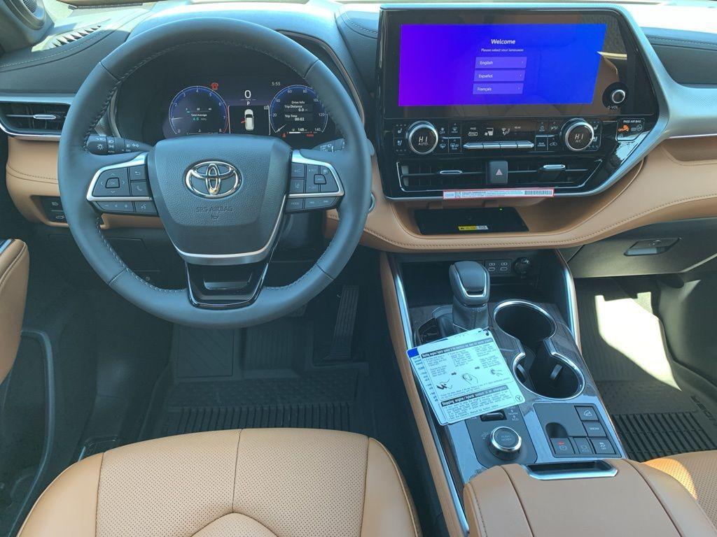 new 2025 Toyota Highlander car, priced at $54,553