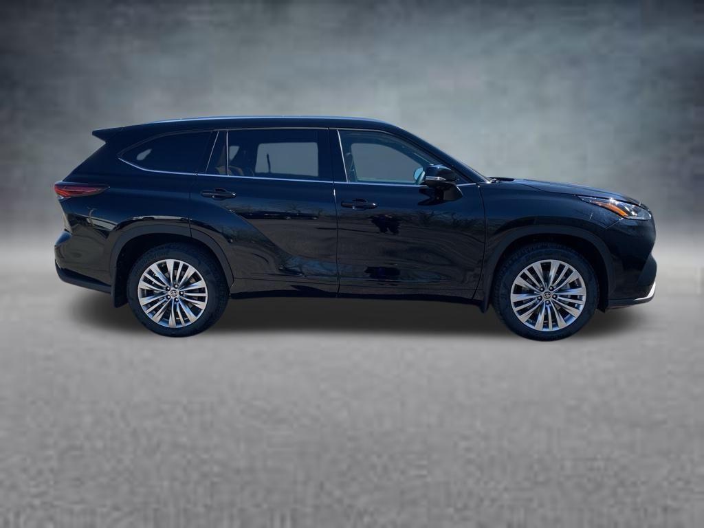 new 2025 Toyota Highlander car, priced at $54,553