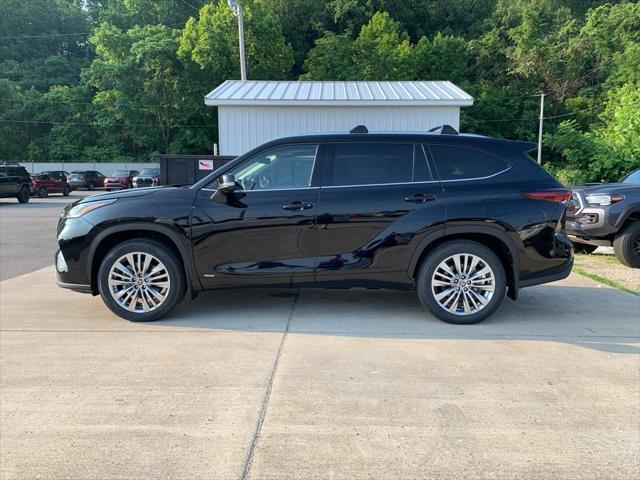 new 2025 Toyota Highlander Hybrid car, priced at $57,322