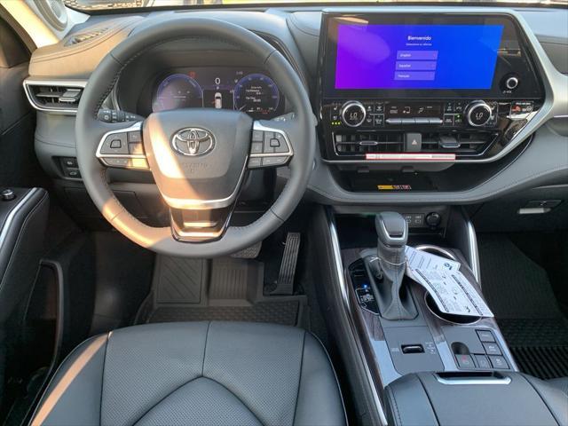 new 2025 Toyota Highlander Hybrid car, priced at $57,322