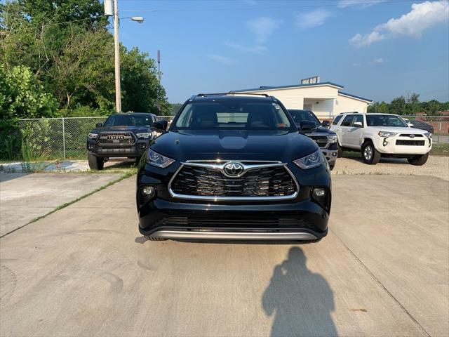 new 2025 Toyota Highlander Hybrid car, priced at $57,322
