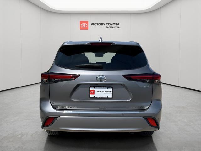 new 2025 Toyota Highlander Hybrid car, priced at $56,278