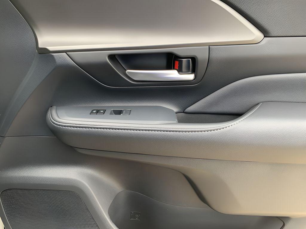 new 2025 Toyota Grand Highlander car, priced at $44,874