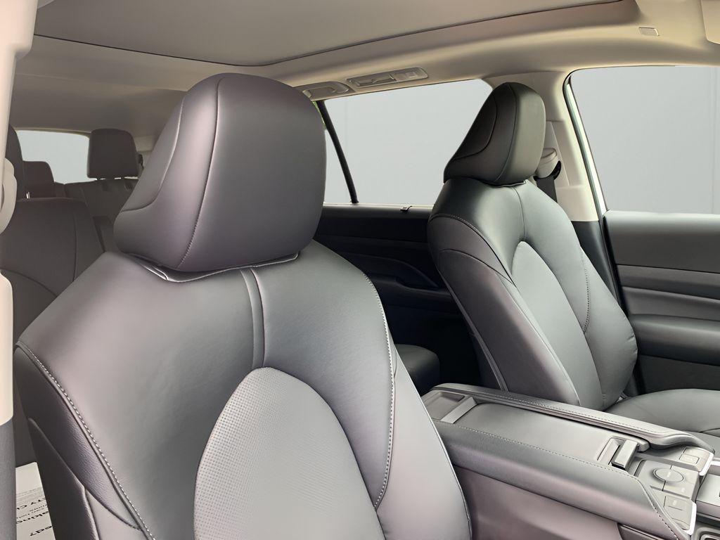 new 2025 Toyota Grand Highlander car, priced at $44,874