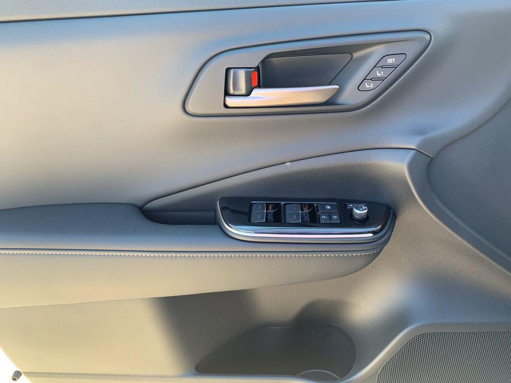 new 2025 Toyota Crown Signia car, priced at $47,290