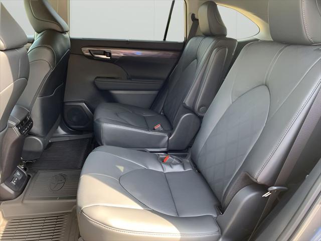 new 2025 Toyota Highlander Hybrid car, priced at $58,011