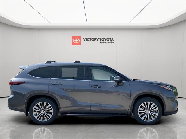 new 2025 Toyota Highlander Hybrid car, priced at $58,011
