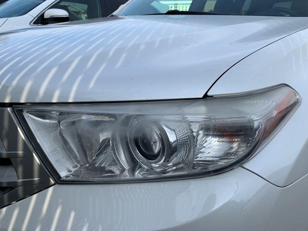 used 2012 Toyota Highlander car, priced at $11,988