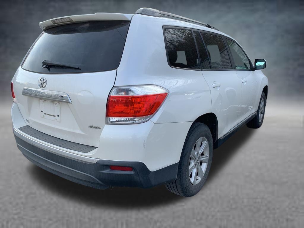 used 2012 Toyota Highlander car, priced at $11,988