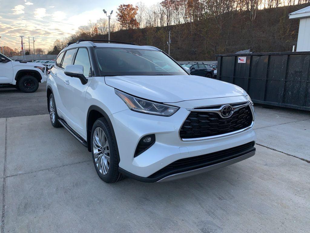 new 2026 Toyota Highlander car, priced at $53,021