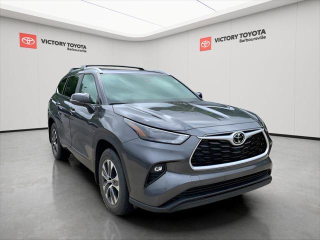 new 2025 Toyota Highlander car, priced at $49,412