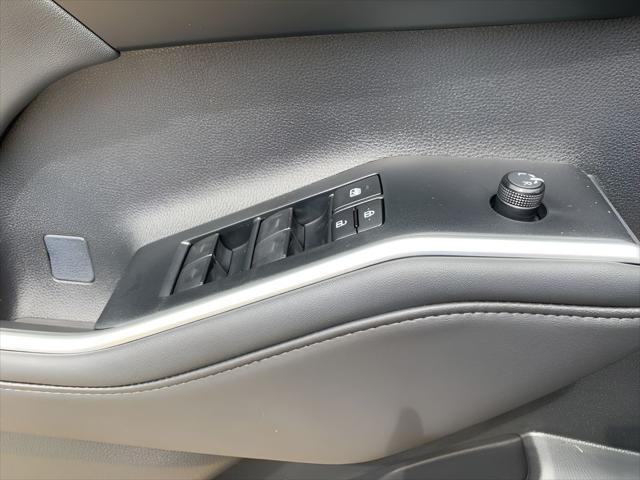 new 2025 Toyota Highlander car, priced at $49,412