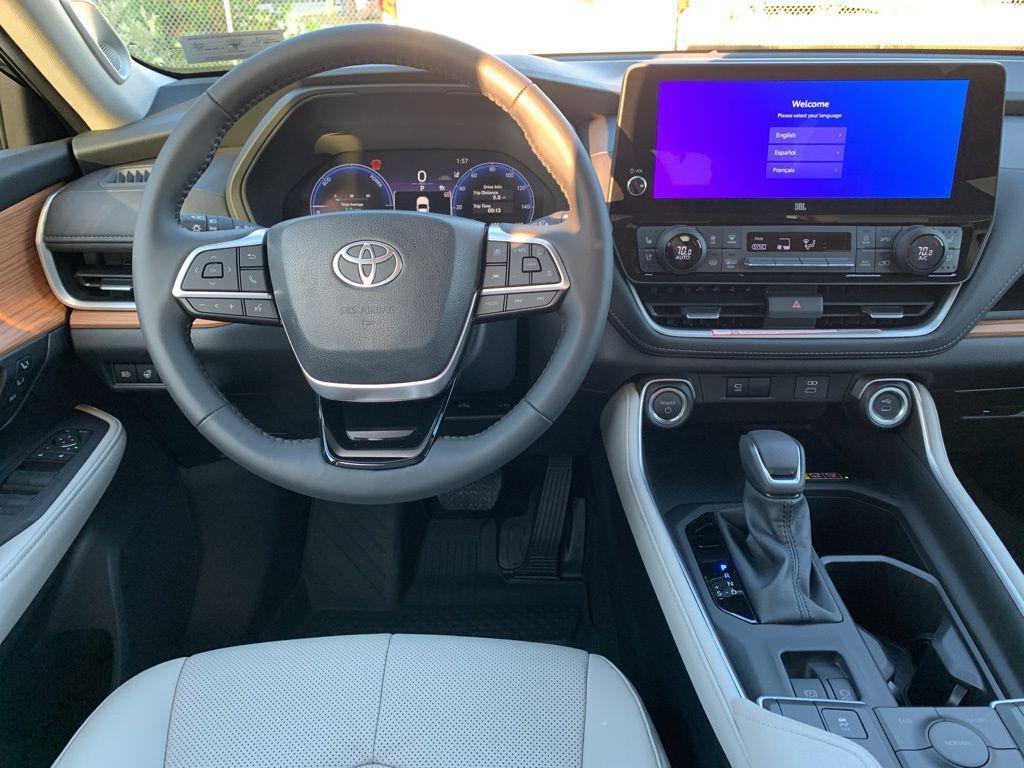 new 2025 Toyota Grand Highlander car, priced at $57,107