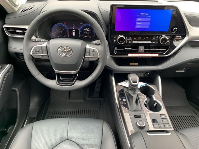 new 2025 Toyota Highlander car, priced at $55,707