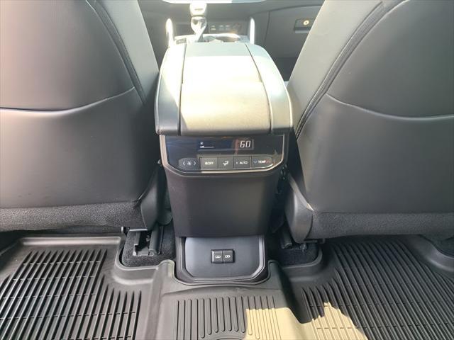 used 2022 Toyota Highlander car, priced at $39,588