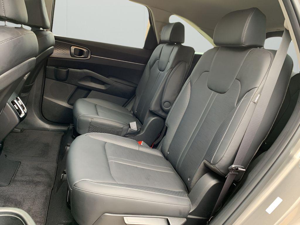 used 2025 Kia Sorento Hybrid car, priced at $35,988