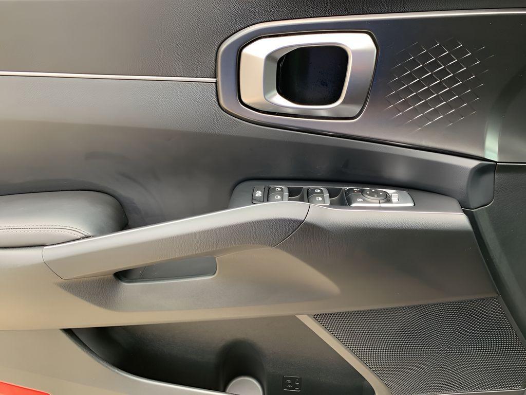 used 2025 Kia Sorento Hybrid car, priced at $35,988