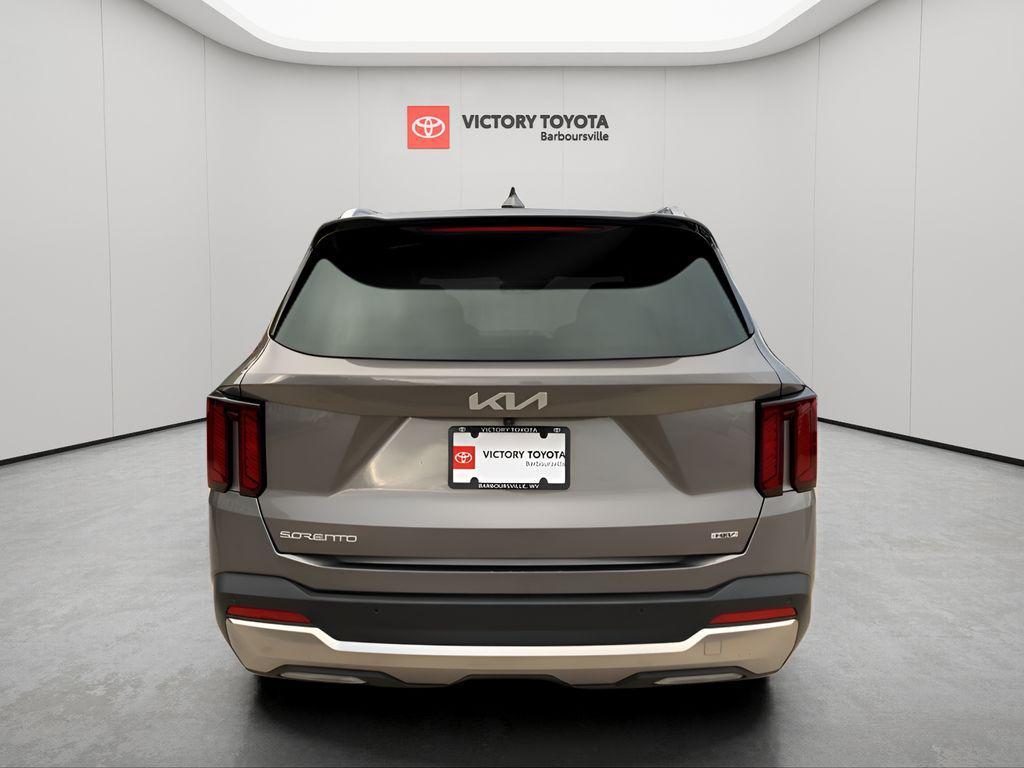 used 2025 Kia Sorento Hybrid car, priced at $35,988