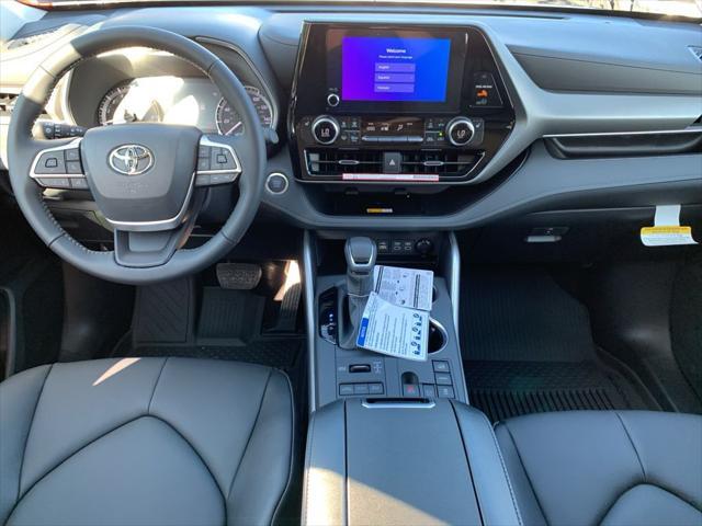 new 2025 Toyota Highlander car, priced at $47,676