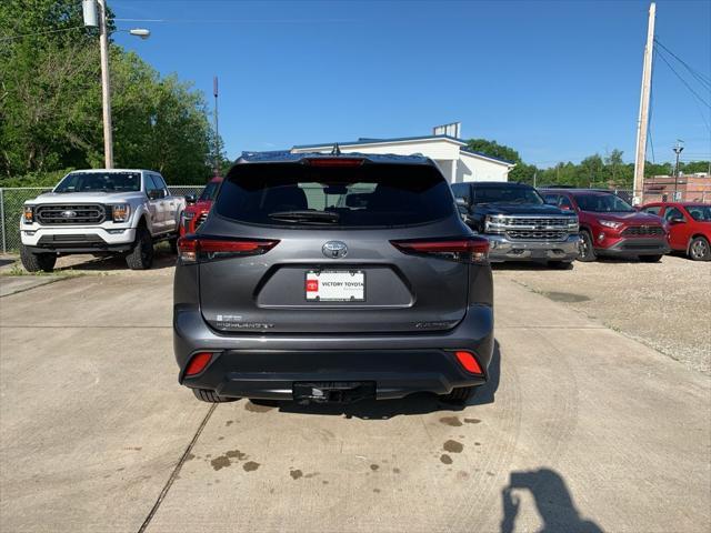 new 2025 Toyota Highlander car, priced at $47,676
