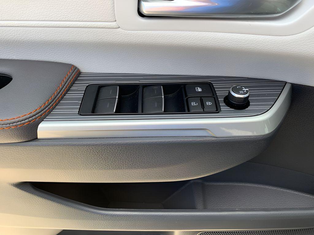 used 2023 Toyota Sienna car, priced at $40,988