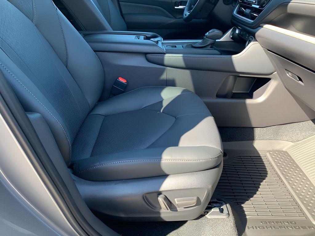 new 2026 Toyota Grand Highlander car, priced at $60,163