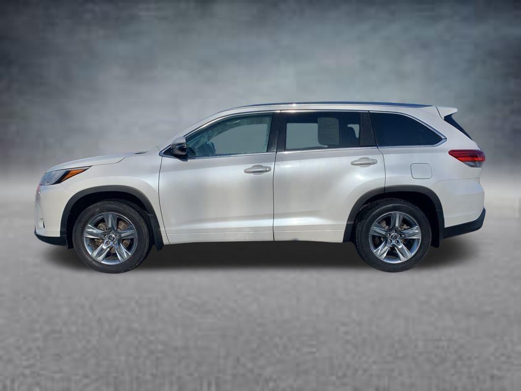 used 2018 Toyota Highlander car, priced at $22,688