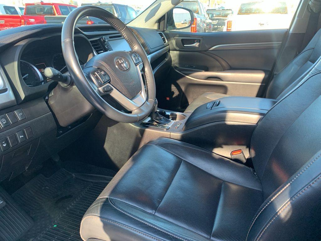 used 2018 Toyota Highlander car, priced at $22,688