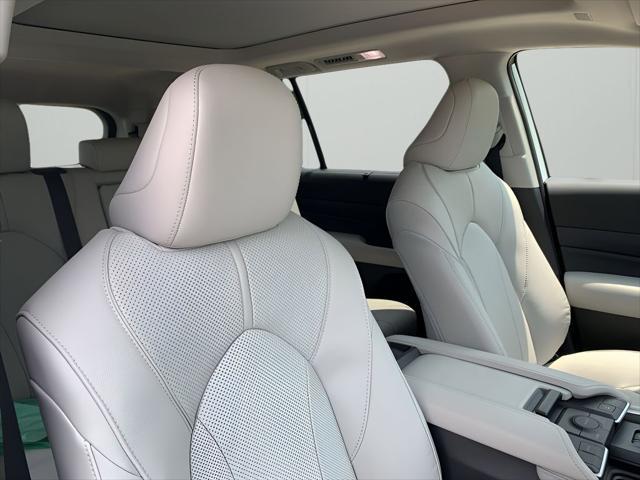 new 2025 Toyota Grand Highlander car, priced at $51,251