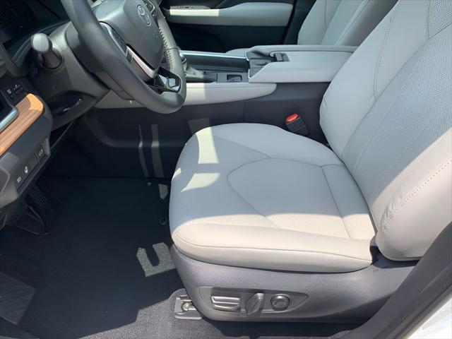 new 2025 Toyota Grand Highlander car, priced at $51,251