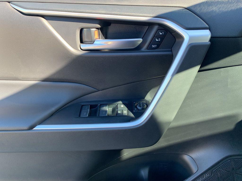 new 2025 Toyota RAV4 car, priced at $37,082
