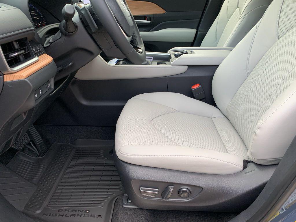 new 2026 Toyota Grand Highlander car, priced at $58,368