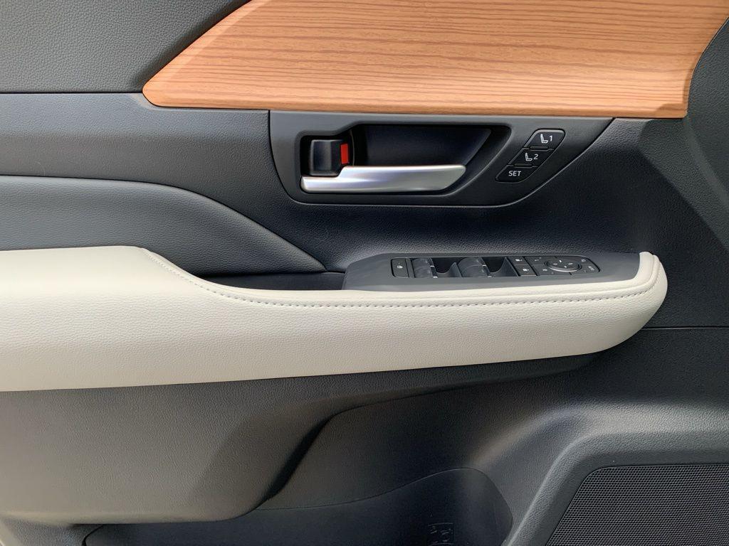 new 2026 Toyota Grand Highlander car, priced at $58,368