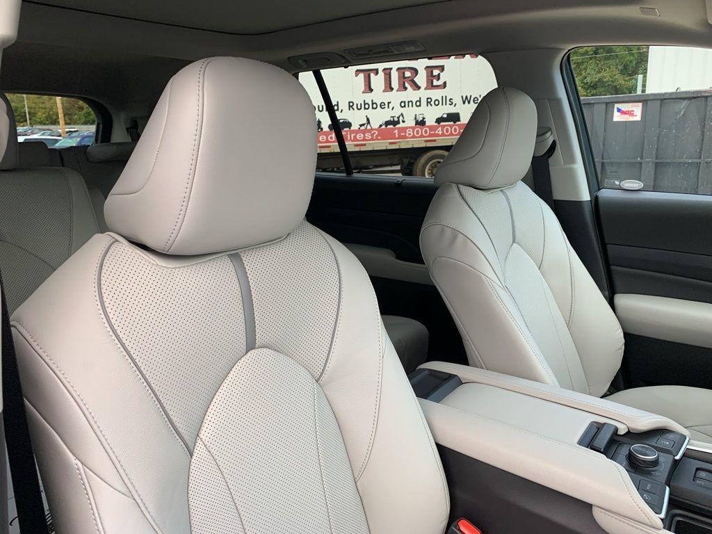 new 2026 Toyota Grand Highlander car, priced at $58,368