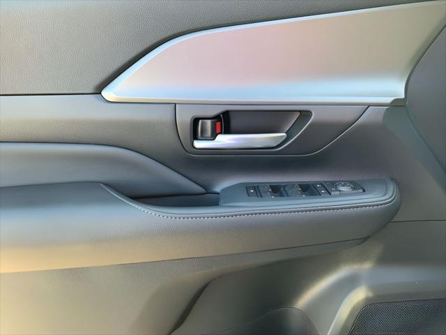 new 2025 Toyota Grand Highlander car, priced at $48,193