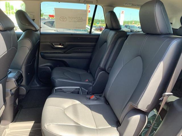 new 2025 Toyota Grand Highlander car, priced at $48,383