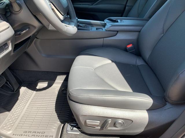 new 2025 Toyota Grand Highlander car, priced at $48,383