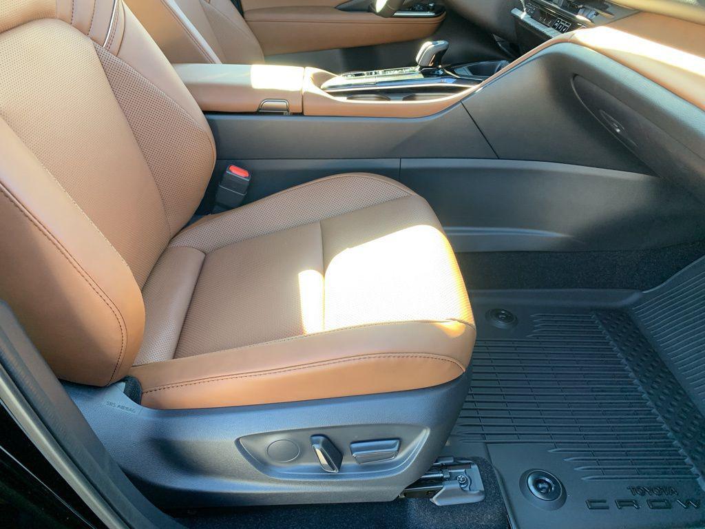 new 2025 Toyota Crown Signia car, priced at $47,215