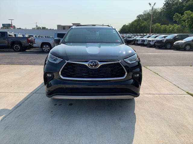 new 2025 Toyota Highlander Hybrid car, priced at $58,211