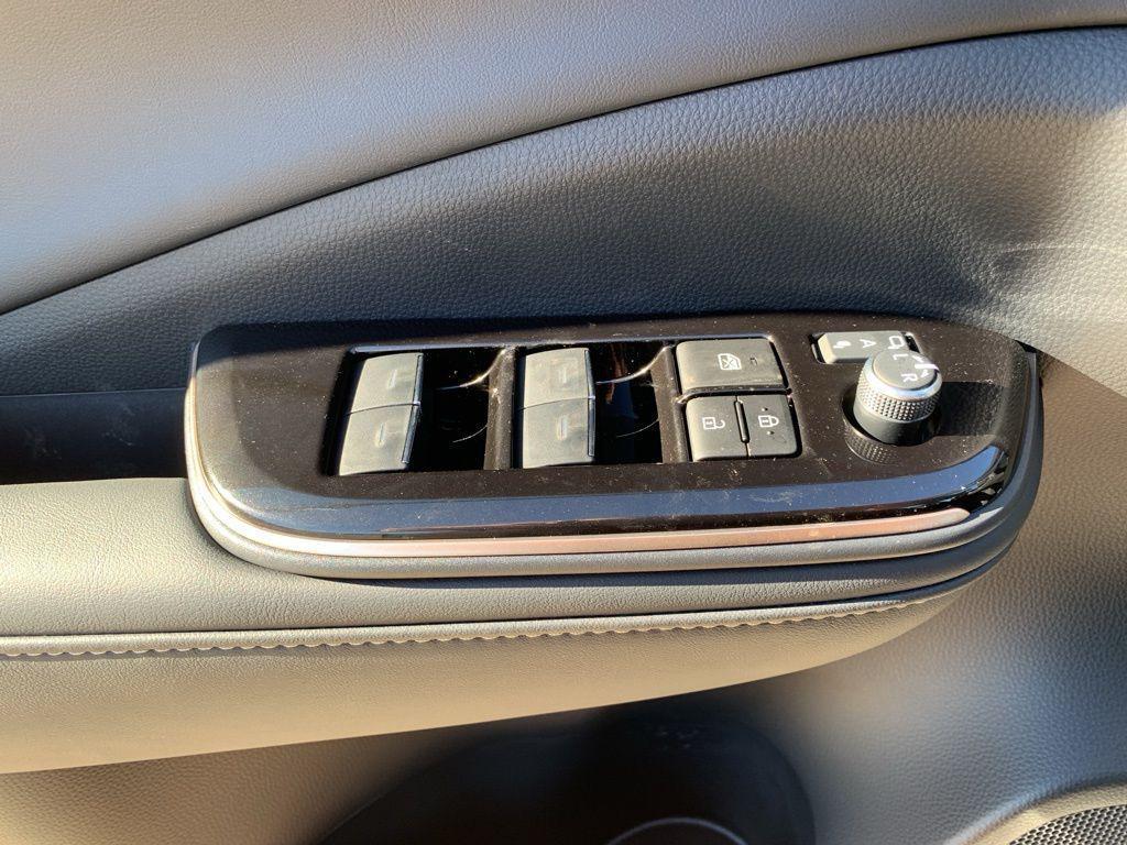 new 2025 Toyota Crown Signia car, priced at $46,815