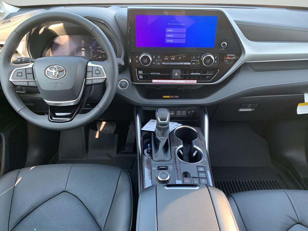 new 2025 Toyota Highlander car, priced at $51,430