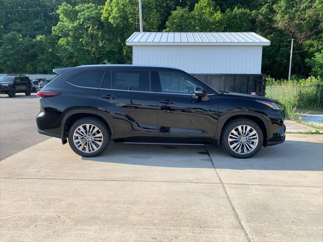 new 2025 Toyota Highlander car, priced at $55,546