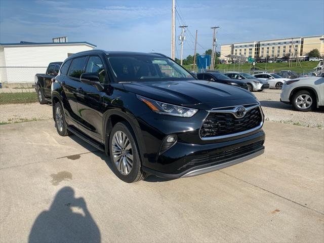 new 2025 Toyota Highlander car, priced at $55,546